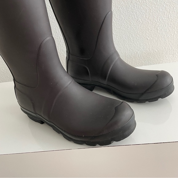 Hunter dark gray tall rubber rain boots - Picture 5 of 13